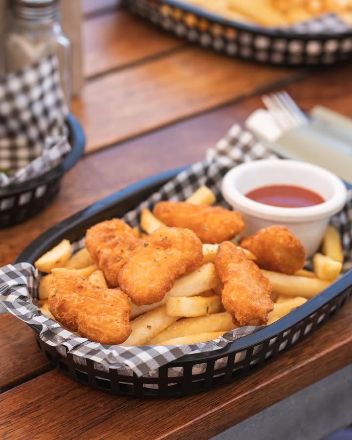 Featured image for “Kids Eat Free: Family Fun at The Belmore Hotel”